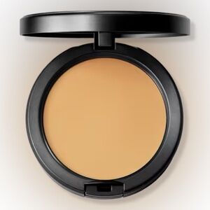 MAC NW 37 Studio Fix Powder Foundation
